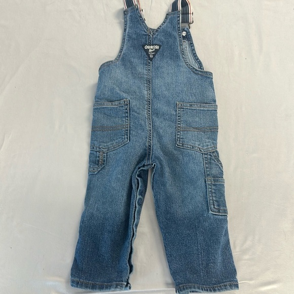 B’Gosh - carpenter style denim overalls with adjustable retro straps. - Picture 4 of 5
